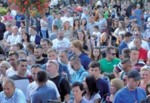 Morze ludzi na Chmielakach