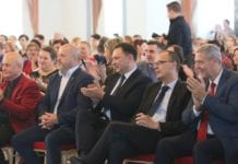 Belfer też śpiewać może