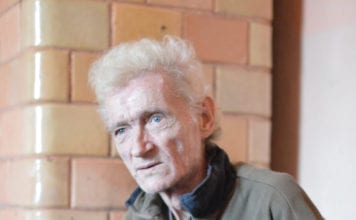 W jednym pokoju z chorobą