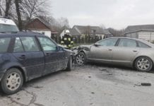 Staranowali i ograbili właściciela kantoru