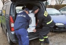 Policjanci i strażacy w Szlachetnej Paczce