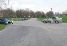 Wypadek na skrzyżowaniu, kobieta w szpitalu