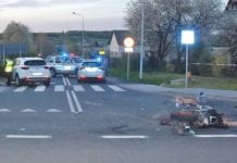 Motor roztrzaskał się na osobówce