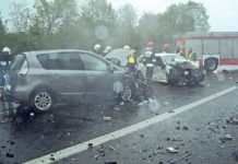 Trzy auta rozbite, pięć osób w szpitalu