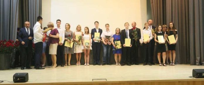 nagrody-prezydenta-sp-92k62-LK