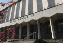 Największe uczelnie pełne kandydatów