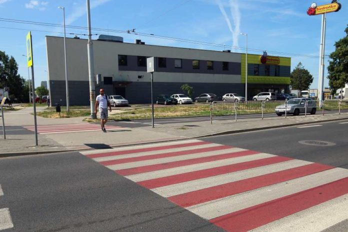 przejscie-hutnicza--(2)