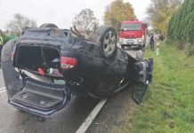 Wpadł w poślizg i dachował