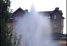 Hydrant tryskał jak fontanna