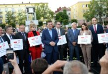 Rząd rozdaje przed wyborami