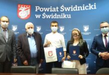 Starosta docenił najlepszych uczniów