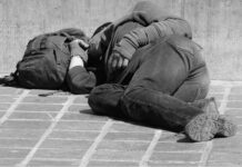 Mają dość koczujących bezdomnych