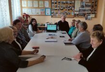 Grają, śpiewają, fotografują, lepią garnki