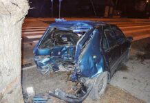 Tyłem w drzewo, bo nastolatek pijany