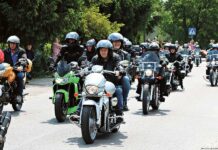 Motocykliści na zlocie