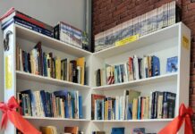 Lotnicza biblioteczka otwarta