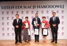 Nauczyciele świętowali i… znów protestowali