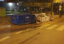 Koma znów zablokowała chodnik