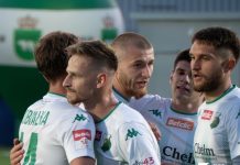 Pokonali wicelidera, stracili punkty z outsiderem