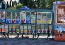 Przyjechali nad Białe grabić. Hurtem okradli i zniszczyli automaty