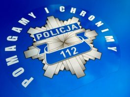 Błyskawiczna reakcja policjantów po służbie i ratownika medycznego uratowała życie 76-latka