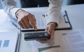 Audyt IATF 16949 vs. ISO 9001 – dlaczego branża motoryzacyjna wymaga „czegoś więcej”?