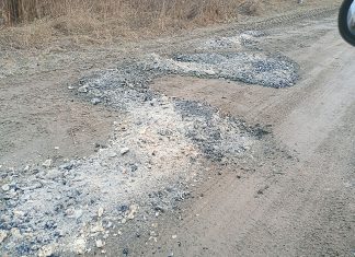 Popiół na drodze. A co w popiele?