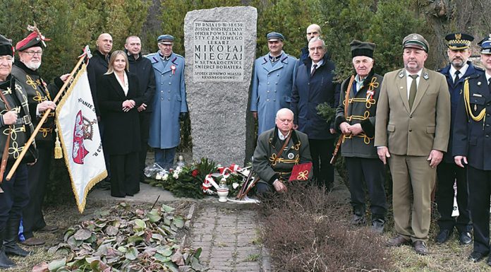 Hołd dla powstańca