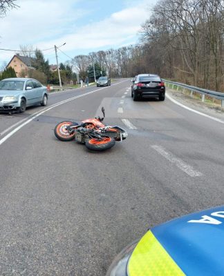 Uwaga kierowcy. Wypadek i utrudnienia w ruchu na DK17 w Izbicy