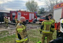 Potężny pożar hali i autobusów